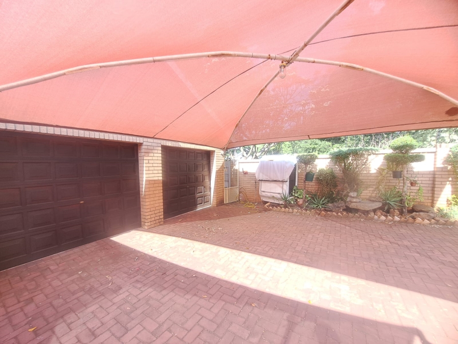 4 Bedroom Property for Sale in Protea Park North West